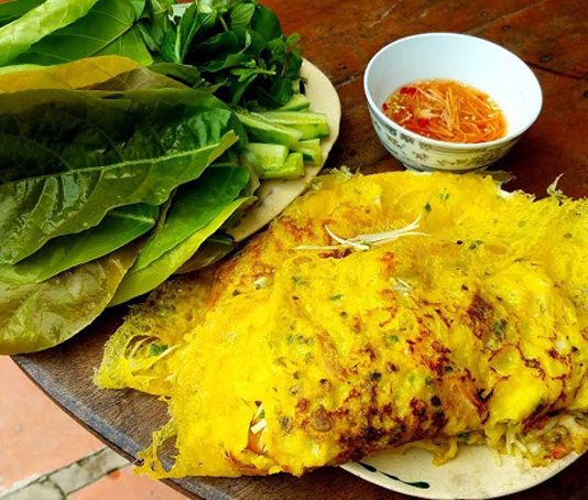 Bánh xèo đặc sản là món ăn phổ biến ở Châu Á