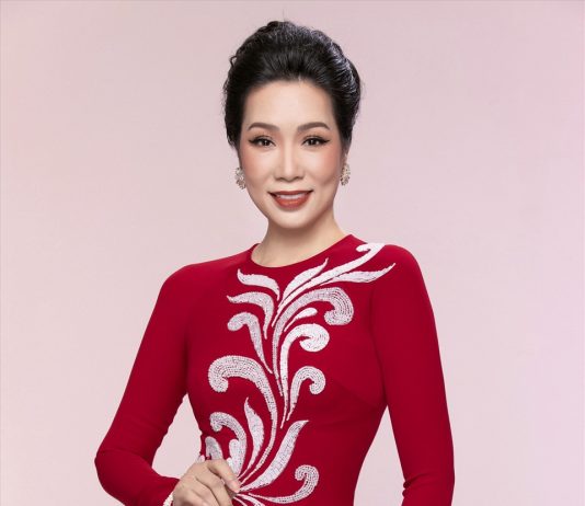 Những người mẫu mặc áo dài đẹp nhất