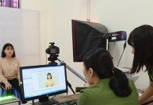 Mặc áo gì khi làm căn cước công dân đúng quy định?