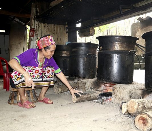 Làng nghề truyền thống ở Nghệ An hối hả vào vụ Tết