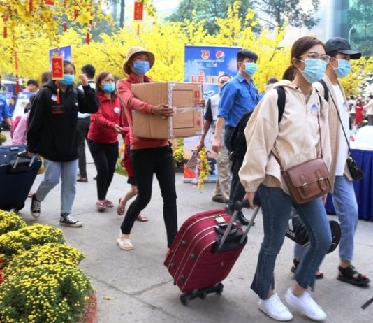 Về quê ăn tết 2022: Khắc phục sớm việc “trên mở dưới đóng”