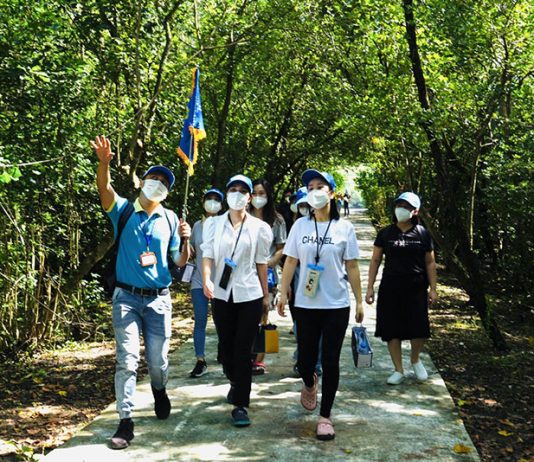 Du lịch mùa dịch cùng gia đình sao cho an toàn?